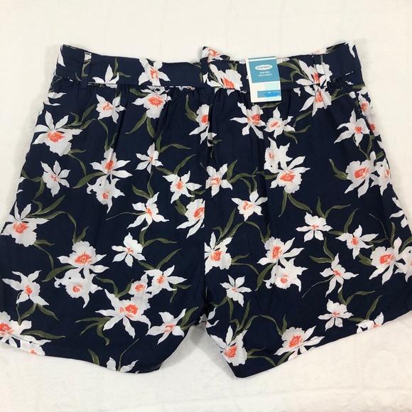 NWT Old Navy High Rise Shorts - Picture 3 of 3